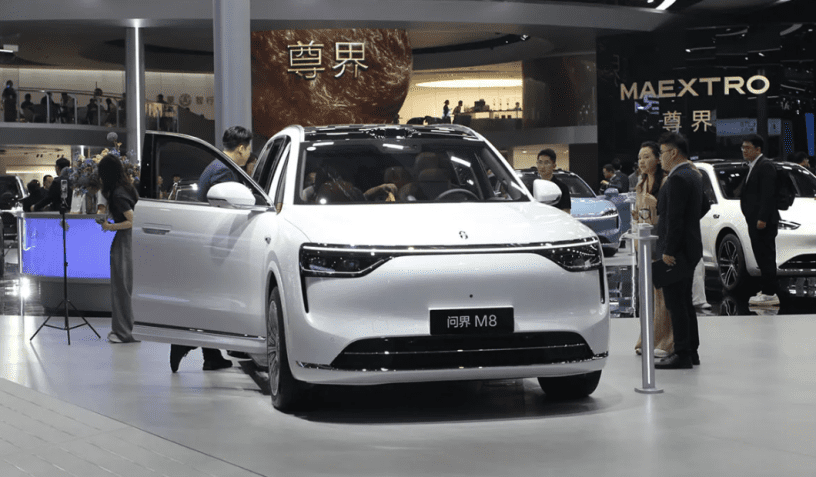 问界M8