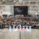 特斯拉上海超级工厂又刷纪录了——第500万套电池包正式下线