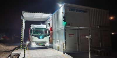 电动重卡夜间换电站