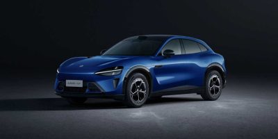 小米YU7深蓝色纯电SUV